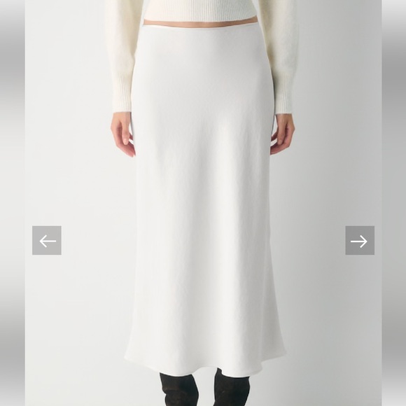 ARITZIA Devotion slip skirt in light birch - Picture 1 of 10